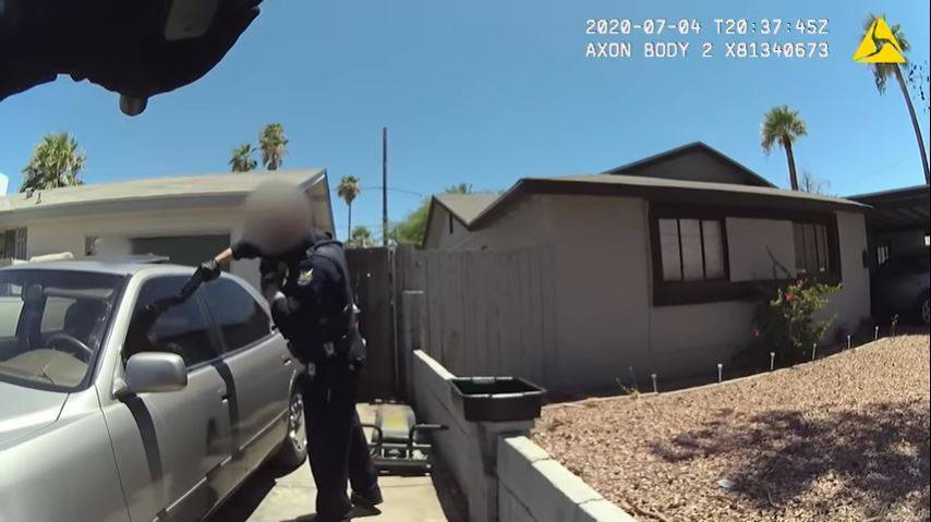 Policía de Phoenix muestra tiroteo contra joven hispano