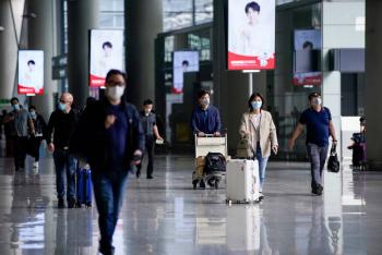 China exige prueba negativa de Covid-19 a pasajeros que lleguen por avi&oacute;n