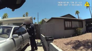 Polic&iacute;a de Phoenix muestra tiroteo contra joven hispano
