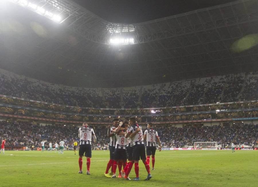 Futbolista e integrantes de Monterrey dan positivo a Covid-19