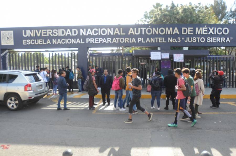 Paristas entregan instalaciones de la Prepa 3