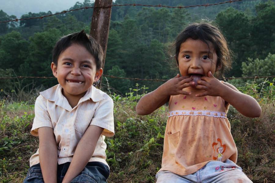 Buscaban a menor y hallan a 23 niños robados