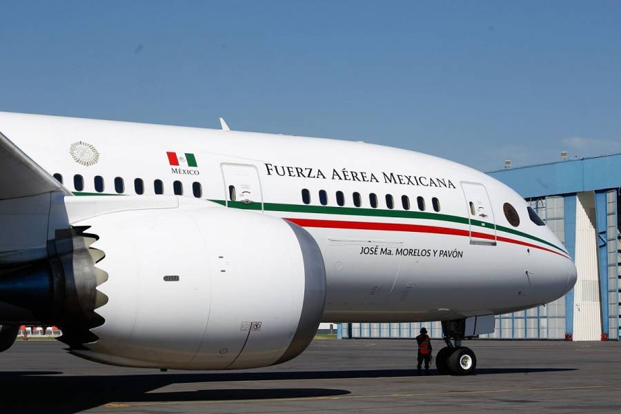 Hoy regresa el avión presidencial
