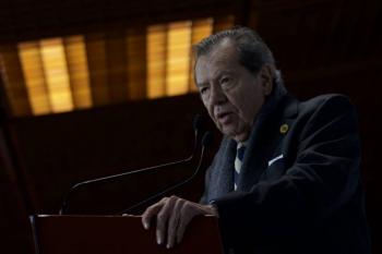 Las Afore deben desaparecer, dice Mu&ntilde;oz Ledo