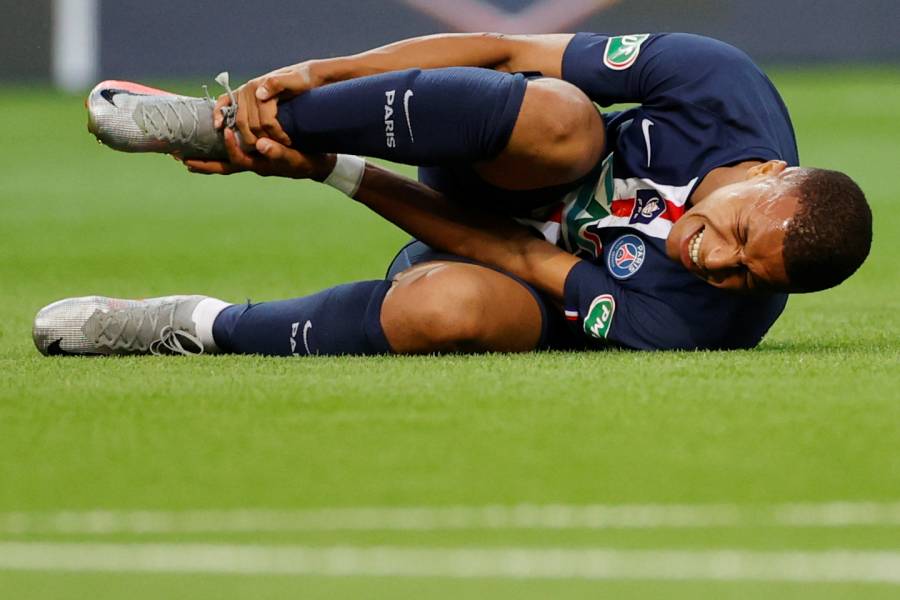 PSG reporta a Mbappé con esguince de tobillo