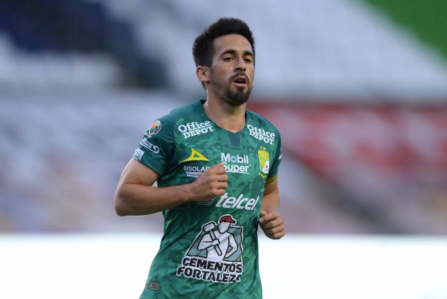 Fernando Navarro, positivo por Covid-19