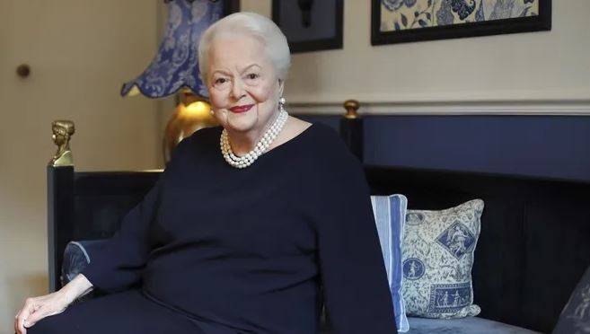 Muere Olivia de Havilland, intérprete de “Lo que el viento se llevó”