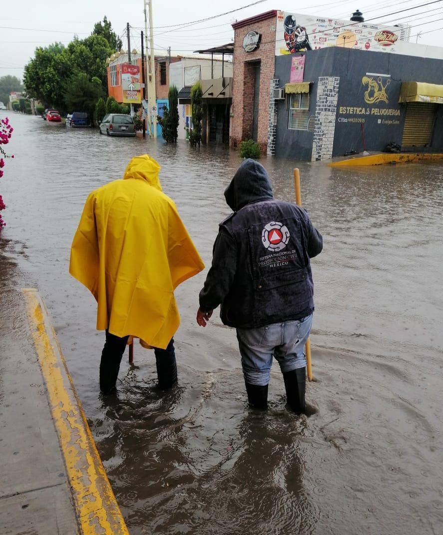 A raíz de las lluvias, brigadas de Protección Civil de Soledad trabajan intensamente
