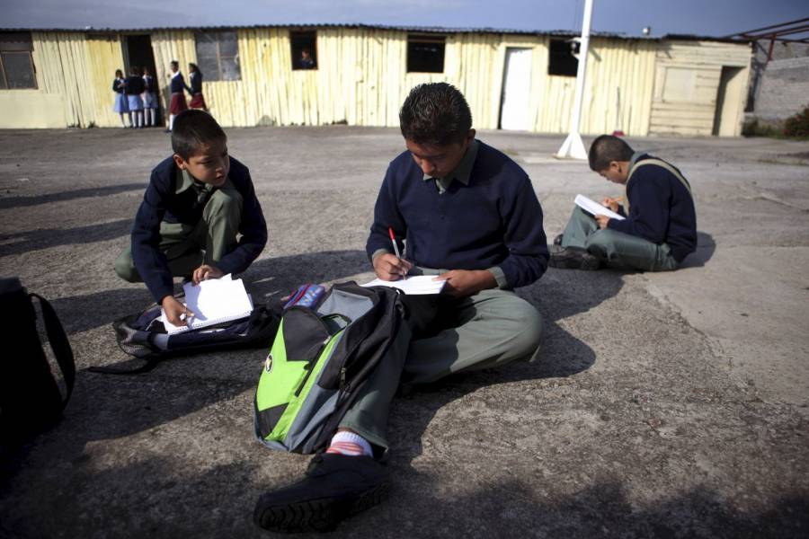Hasta el 2021 regresarán las clases presenciales en Michoacán