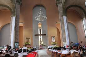Inician reapertura de los templos católicos