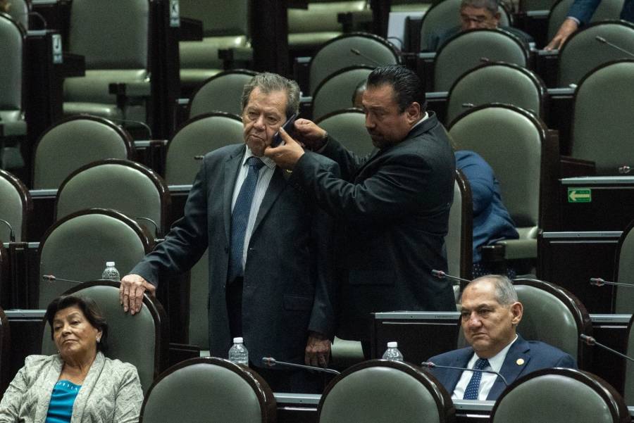 El jaloneo en Morena  pondr&iacute;a “en riesgo a la 4T”
