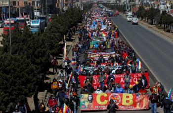 Protestan en Bolivia por postergaci&oacute;n de elecciones