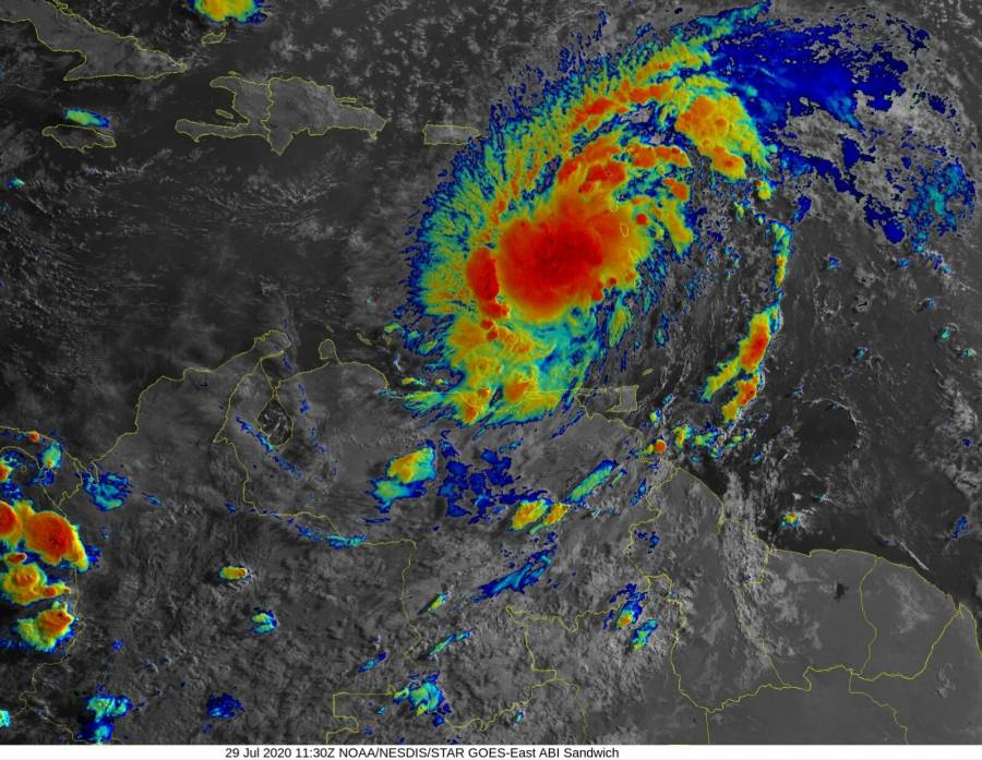 Por paso de ciclón, declaran estado de emergencia en Puerto Rico