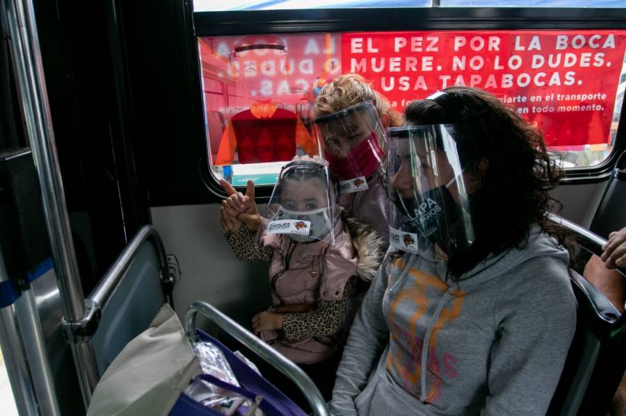 Alcald&iacute;a Iztapalapa pide a usuarios y operadores usar caretas en transporte p&uacute;blico