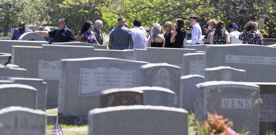 EU reporta 1,592 muertes, el  peor registro diario desde mayo