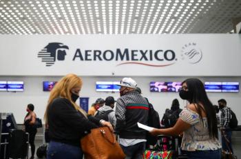 Aerol&iacute;neas reacomodan operaciones por crisis