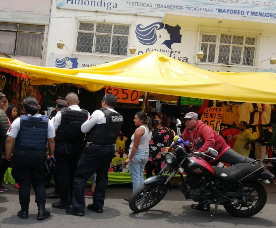 Neza permite instalación de tianguis