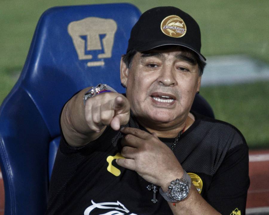 Llama Conmebol a Maradona y otras leyendas a participar en colecta por Covid-19