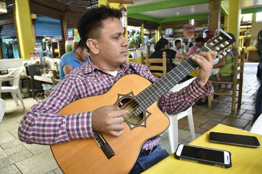 Dan luz verde a restaurantes en CDMX para poner música