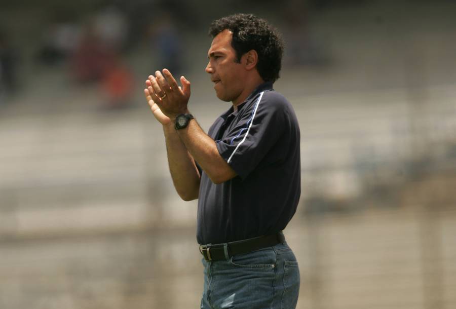 Hugo Sánchez rechazó volver a Pumas por la pandemia