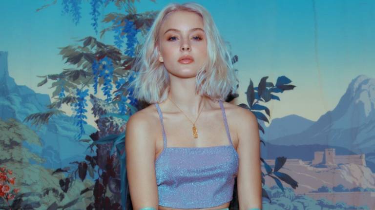 Zara Larsson rompe colaboración con Huawei