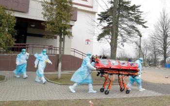 Contagios de covid-19 a nivel global superan los 18 millones y casi 700 mil muertes
