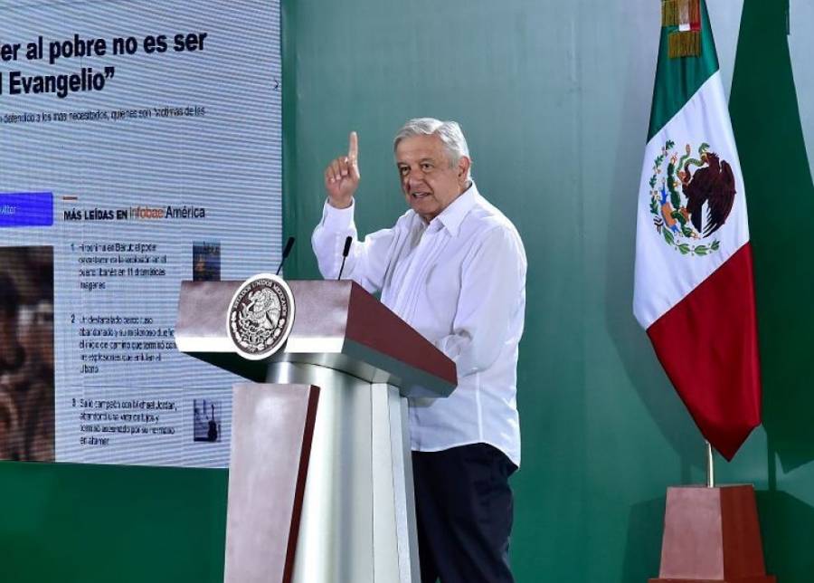 AMLO pide a conservadores escuchar homilías del Papa Francisco