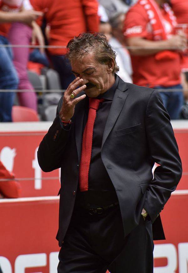 Podr&iacute;an girar orden de aprehensi&oacute;n en contra de Ricardo La Volpe