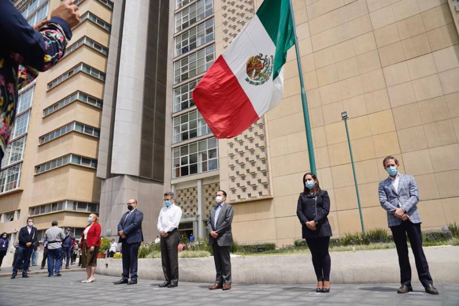 Personal del IMSS rinde homenaje a personas fallecidas por Covid-19