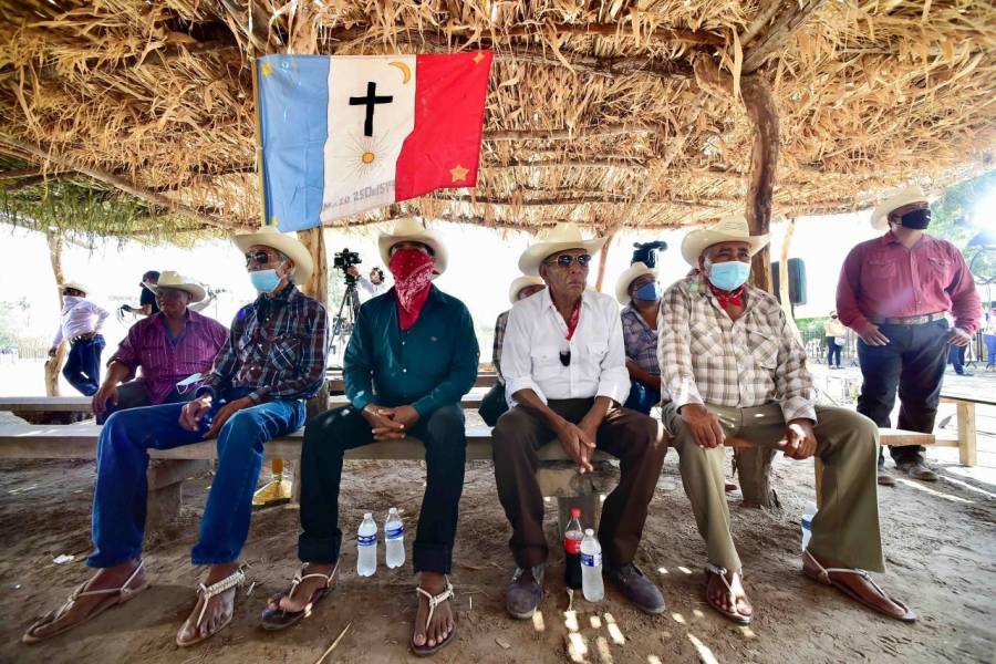 AMLO PROMETE REGRESAR TIERRAS A YAQUIS