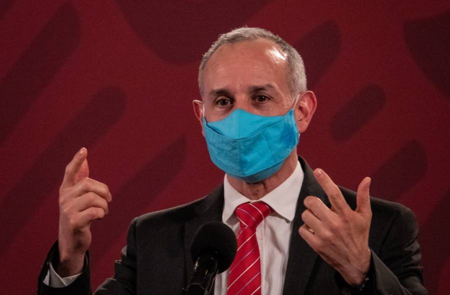 Por ‘politiquería’ adversarios lanzaron campaña contra Gatell: AMLO