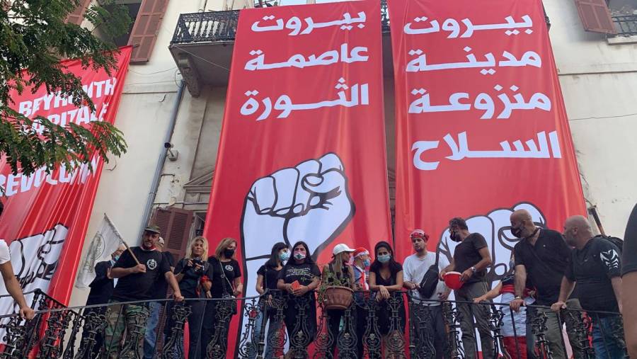 Toman cancillería en Beirut y la declaran sede de la revolución