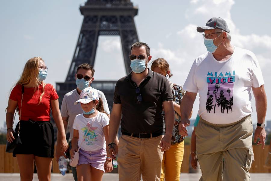 Francia extiende prohibición de reuniones públicas hasta fines de octubre
