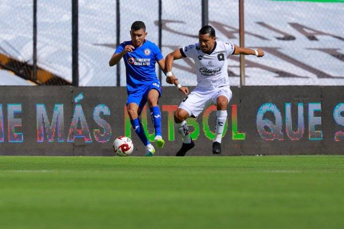 Cruz Azul cae ante Querétaro y pierde el invicto