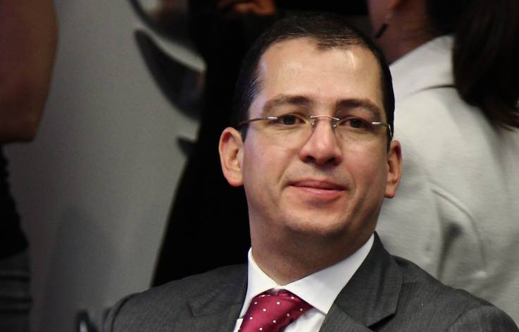 Fuerte discusión con Magistrado electoral porque le negaron la compra de 10 camionetas blindadas