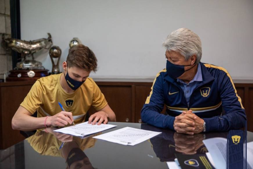 Pumas presenta a Facundo Waller