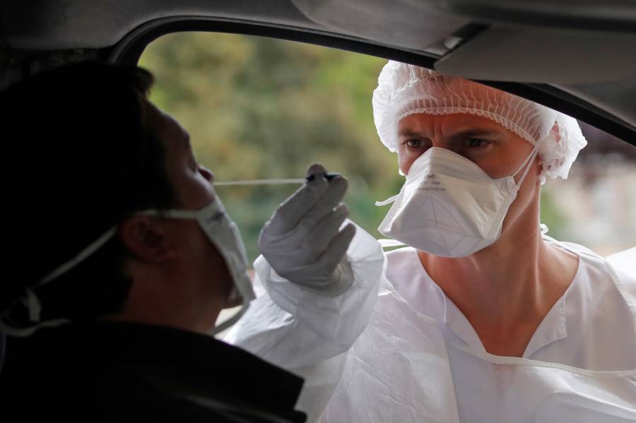 Francia registra más de 2 mil 500 casos por COVID-19