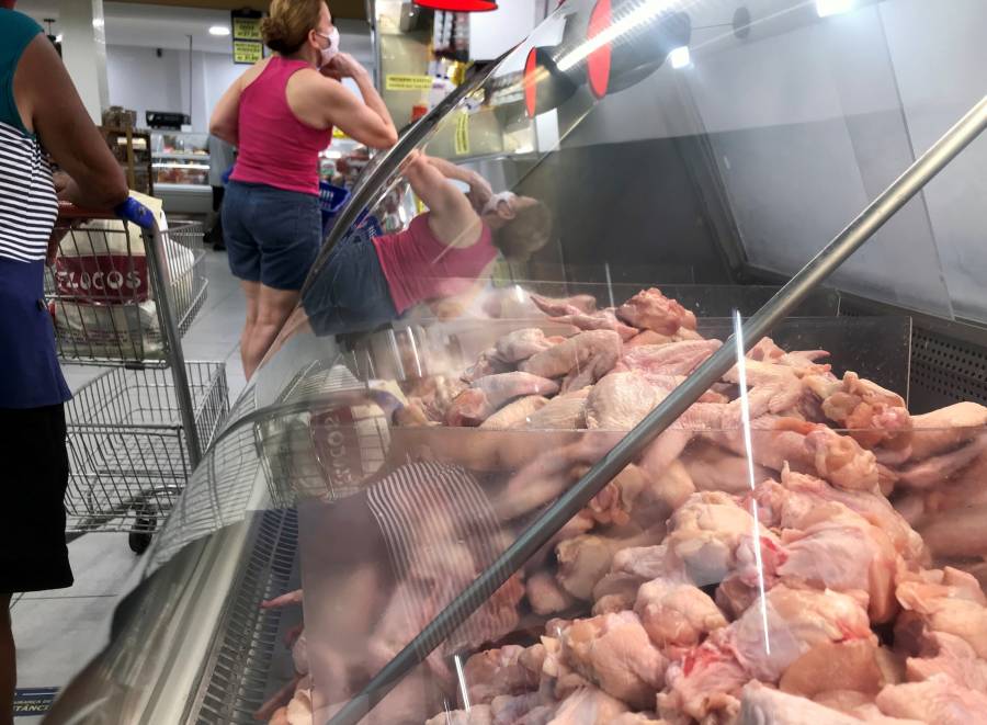 Detecta China Covid-19 en pollo  de Brasil y camarones de Ecuador