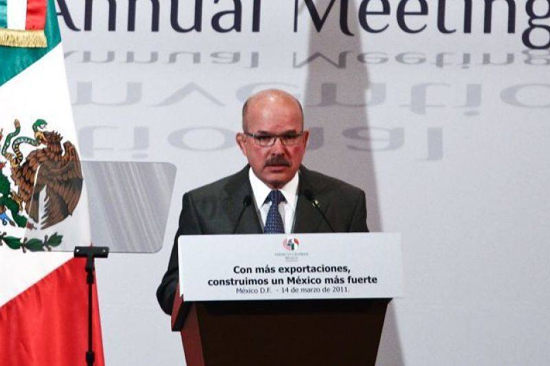 José Zozaya asume la presidencia de la AMIA