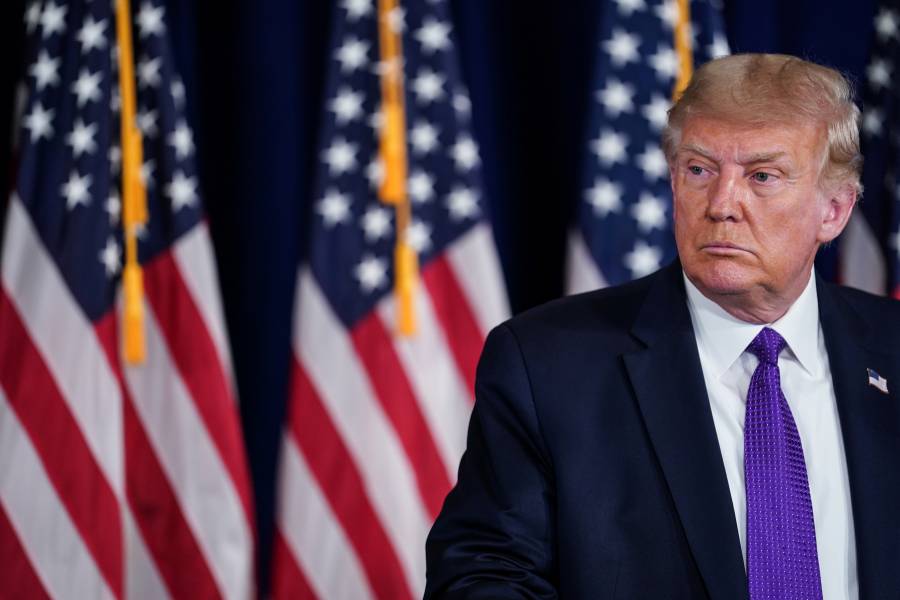 Trump bloquea fondos a correo  para impedir comicios a distancia