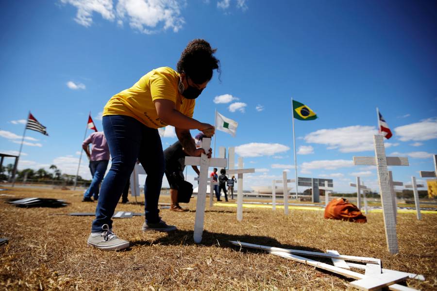 Decesos en Brasil por COVID-19 superan los 108 mil