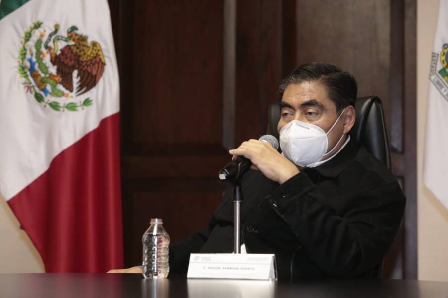 Miguel Barbosa niega haber recibido sobornos de Lozoya