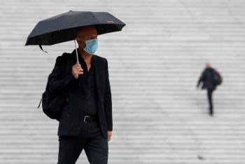 Francia har&aacute; obligatorias las mascarillas en lugares de trabajo en septiembre