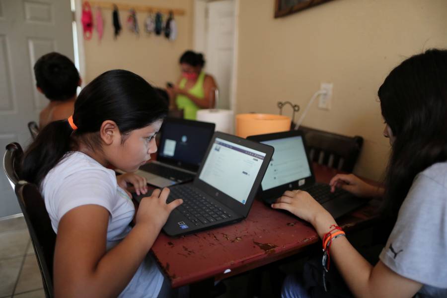 El Salvador mantendrá clases virtuales hasta fin de año por COVID-19