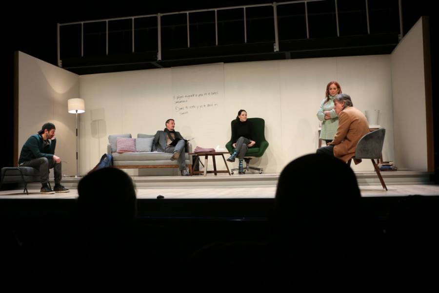 Alex Gou: Aún no hay fecha para reapertura de teatros en la CDMX