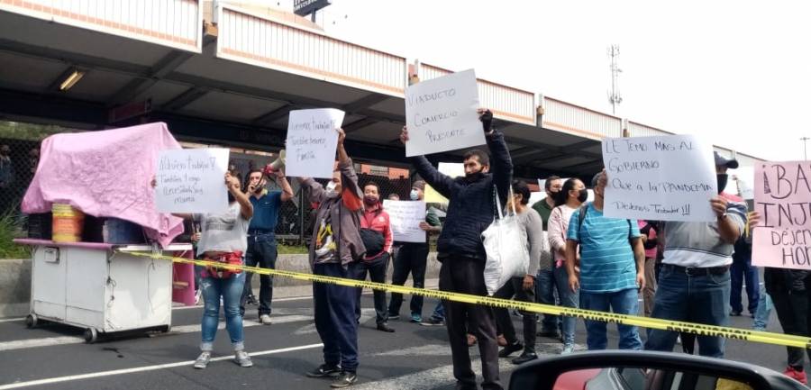 Enfrentamiento entre comerciantes y personal de la alcaldía Iztacalco en Tlalpan