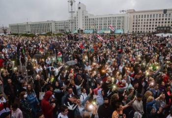 Europa rechaza elecci&oacute;n de  Lukashenko y amaga con sanciones