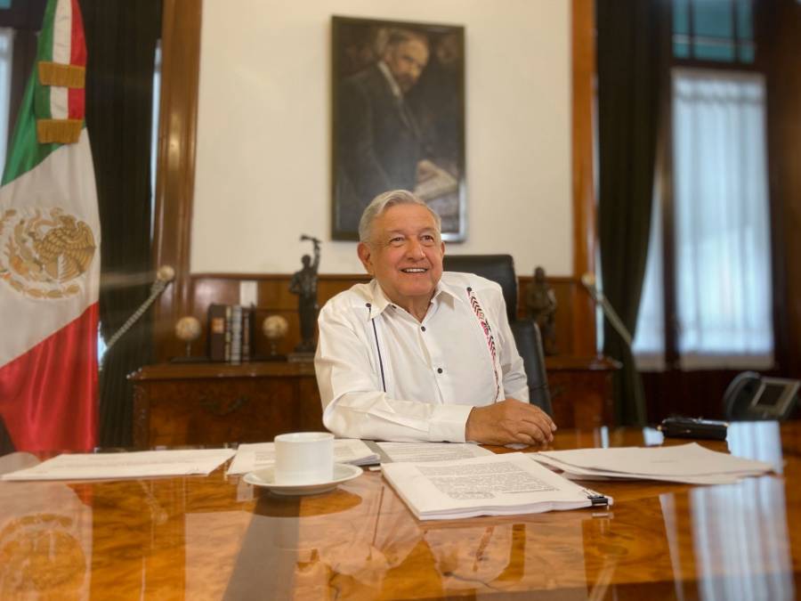 “Enfrentamos dos pandemias”: AMLO