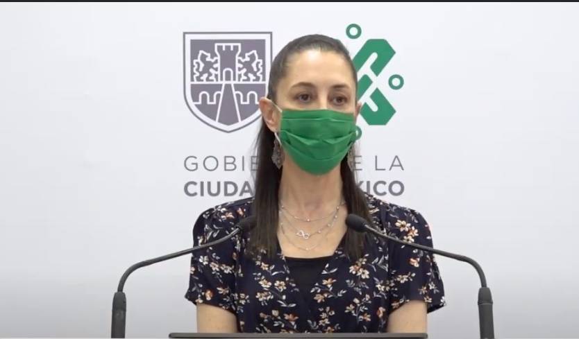 Sheinbaum califica a Calderón de “ignorante” por águila juarista