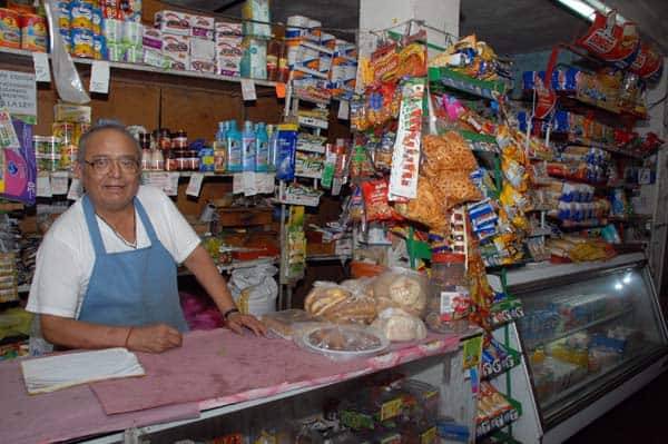 Si comercios exhiben comida chatarra podrían ser acreedores a una multa de 10 a 30 mil pesos